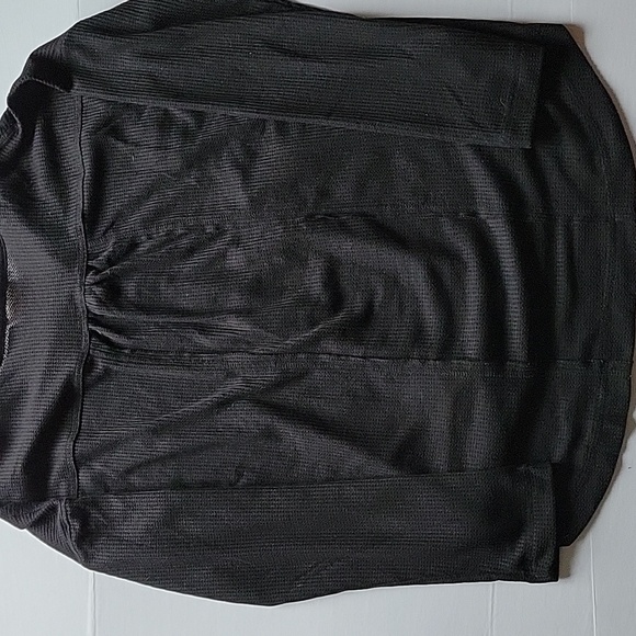 New In Black Textured Button-Up Top - Picture 4 of 7
